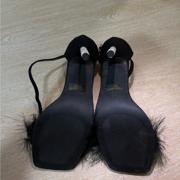 Fashion Nova Black diamond heel - Picture 2 of 3